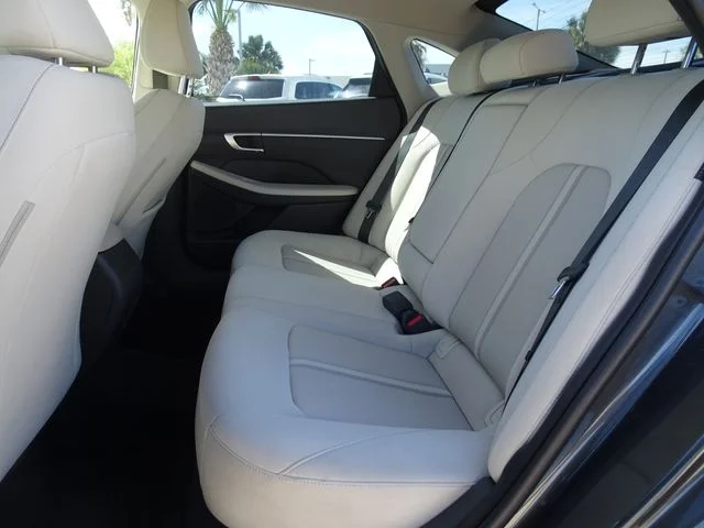 Used 2024 Gray Hyundai SEL image 9