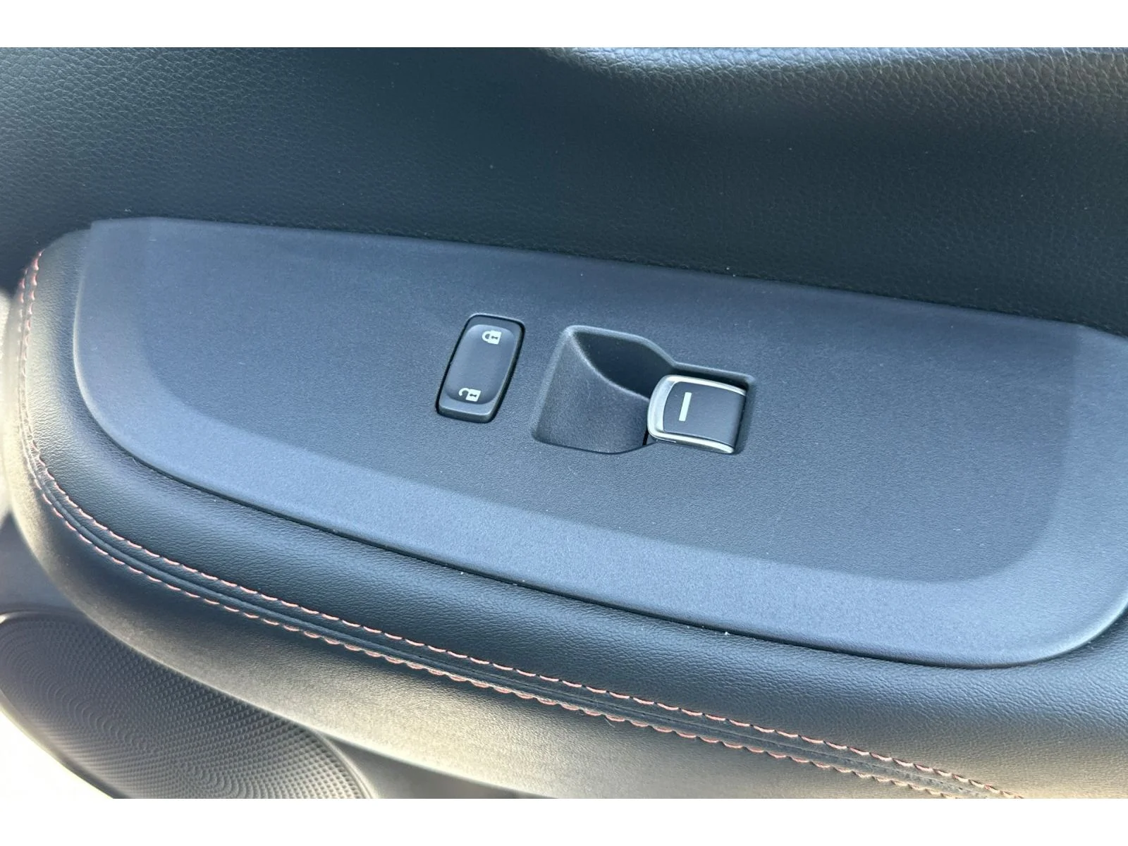 Used 2025 Platinum White Pearl Honda Sport image 22