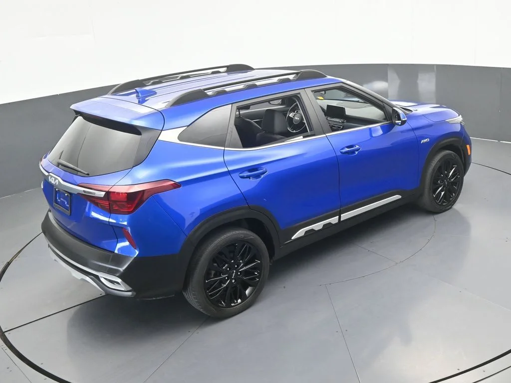 Used 2023 Neptune Blue Kia Nightfall image 49