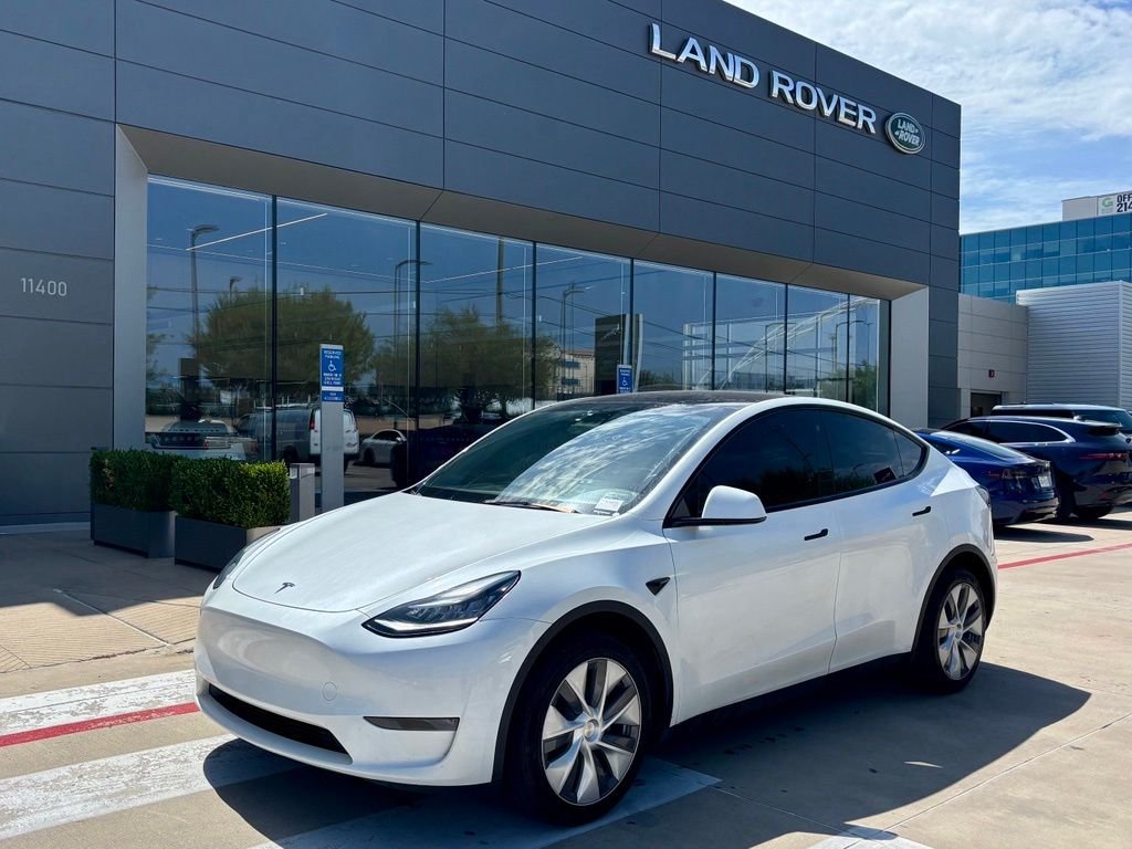 2023 Tesla Model Y Long Range Dual Motor All-Wheel Drive's photo