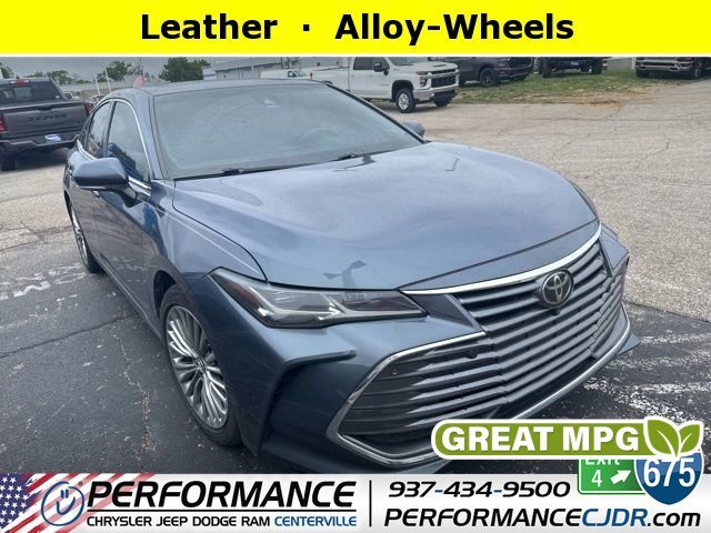 2019 Toyota Avalon Limited's photo