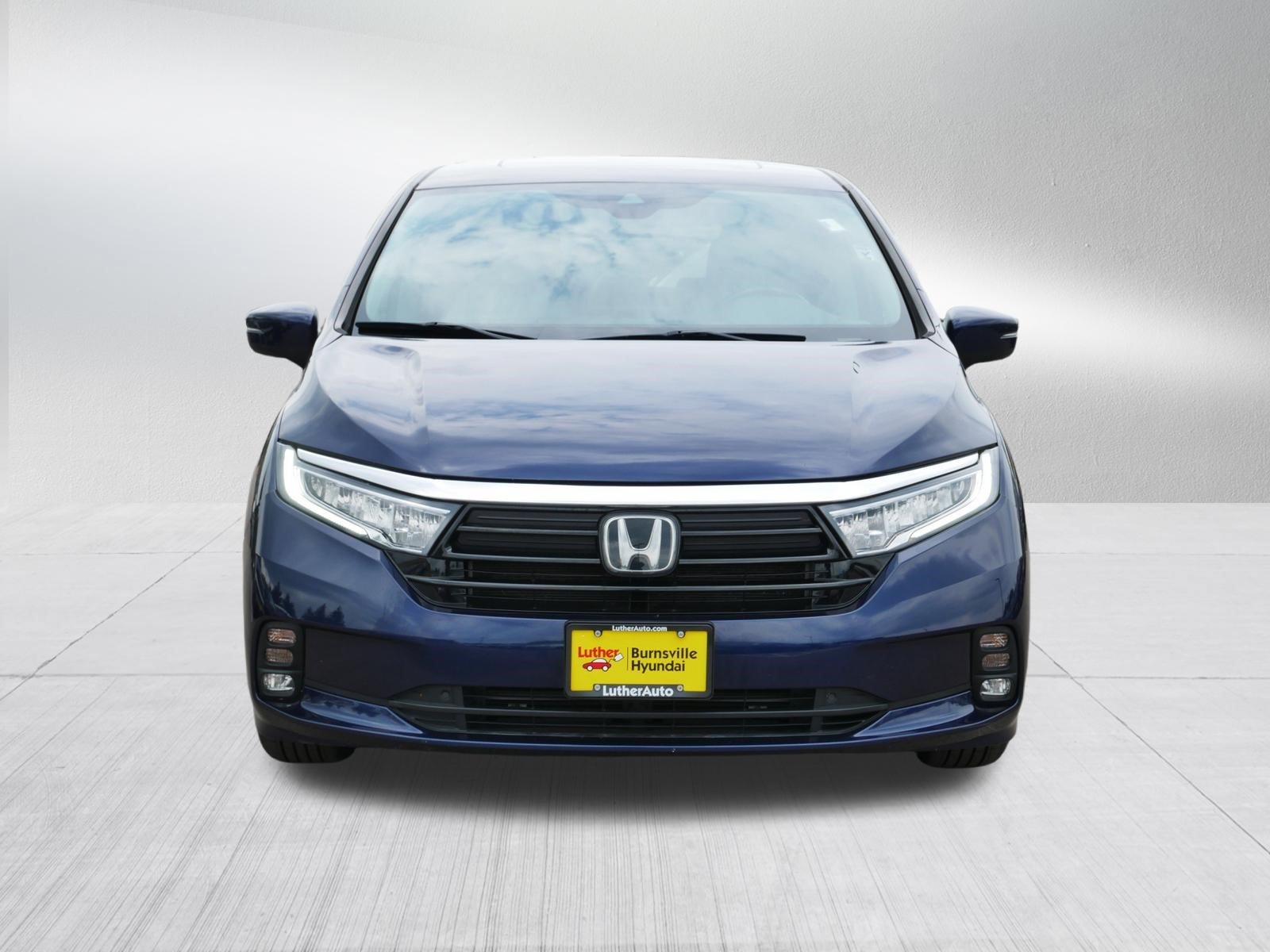 Used 2021 Honda Odyssey EX-L with VIN 5FNRL6H77MB020966 for sale in Burnsville, Minnesota
