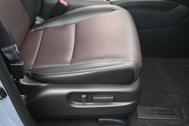 Used 2023  Honda Black Edition image 32
