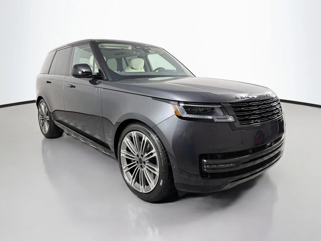 New 2026 Carpathian Gray Premium Metallic Land Rover SE image 3
