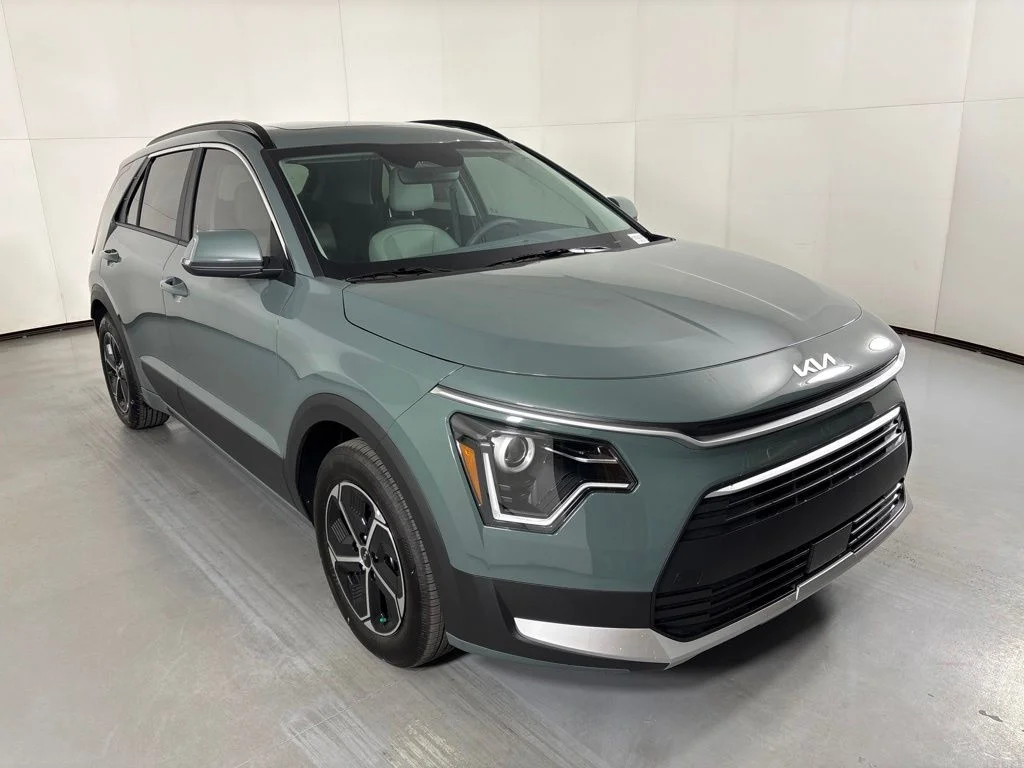 New 2026 Cityscape Green Kia EX image 2