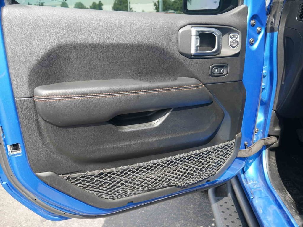 Used 2022 Blue Jeep Mojave image 26