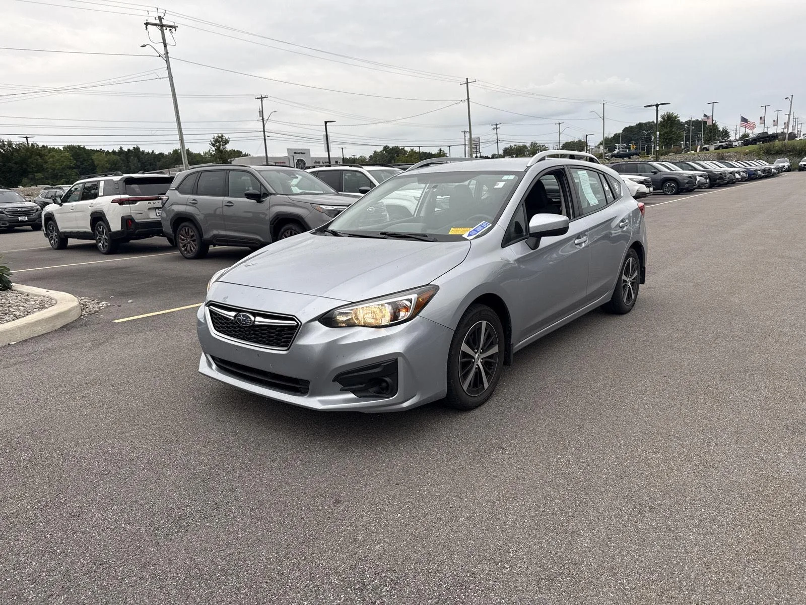 Used 2019 Ice Silver Metallic Subaru Premium image 6
