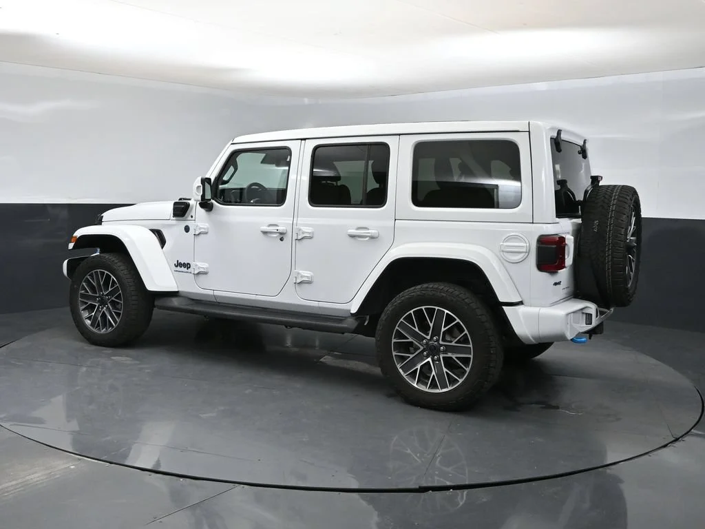 Used 2024 White Jeep High Altitude 4xe image 4