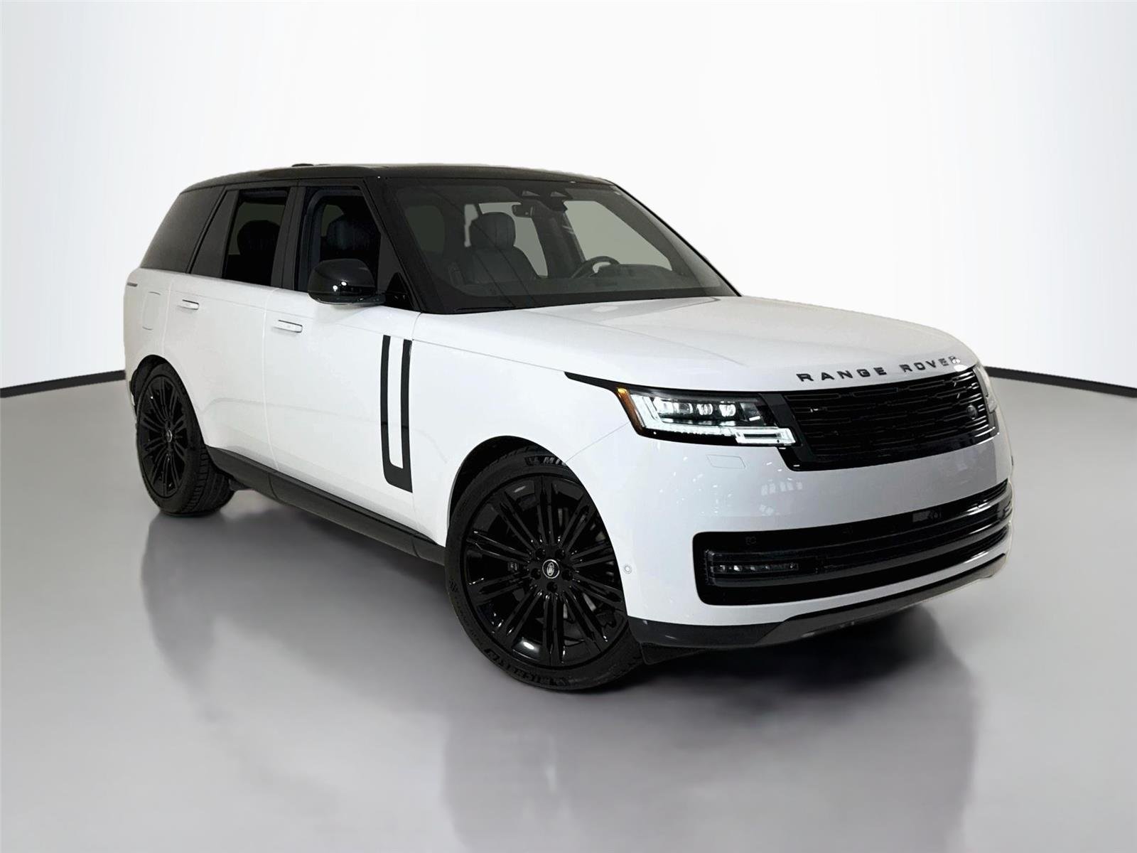 Used 2024 Fuji White Land Rover SE | Blackout Pkg | 360 Camera | Heated/Vented Seats image 42