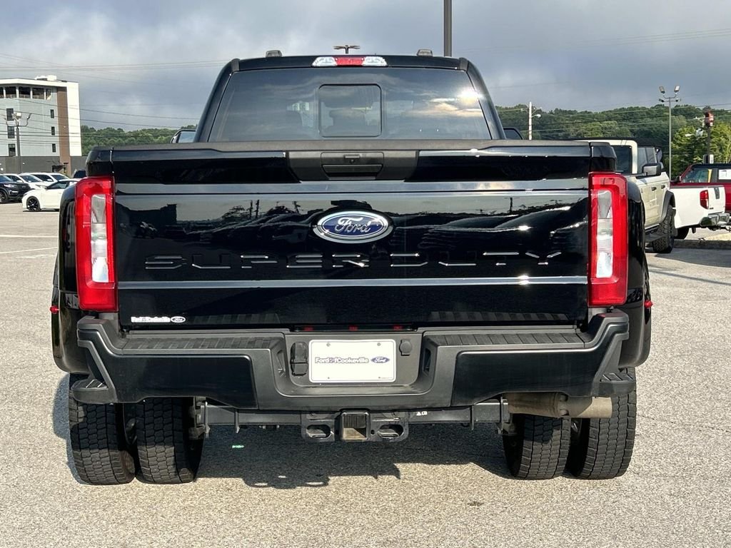 Used 2026 Black Metallic Ford XL image 5