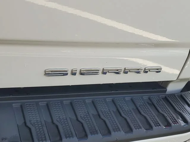 Used 2024 Summit White GMC Denali DRW image 27