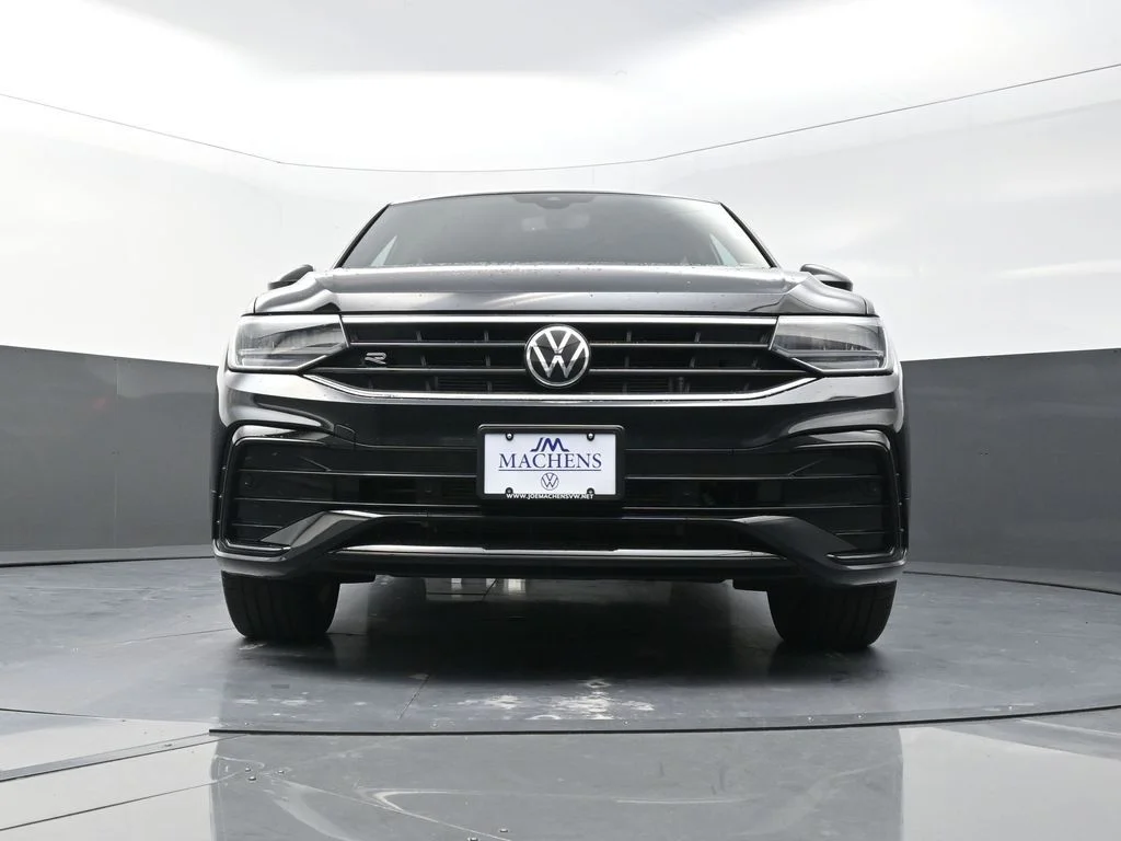 Used 2024 Black Volkswagen 2.0T SE R-Line Black image 22