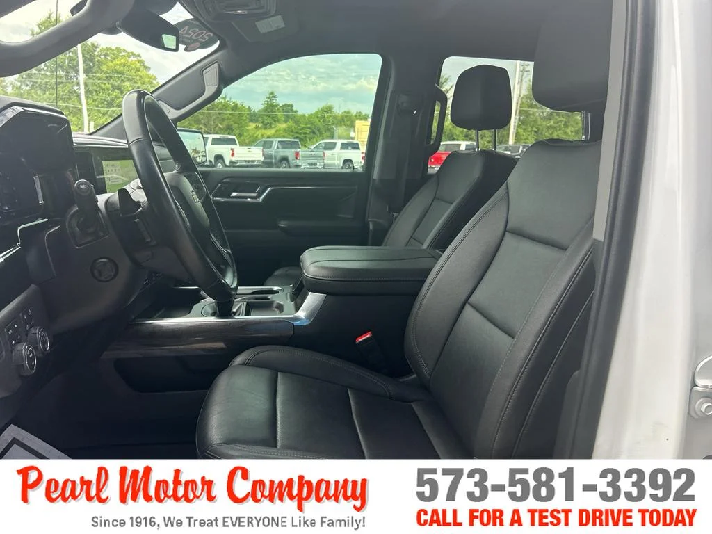 Used 2024 Summit White Chevrolet LTZ image 12