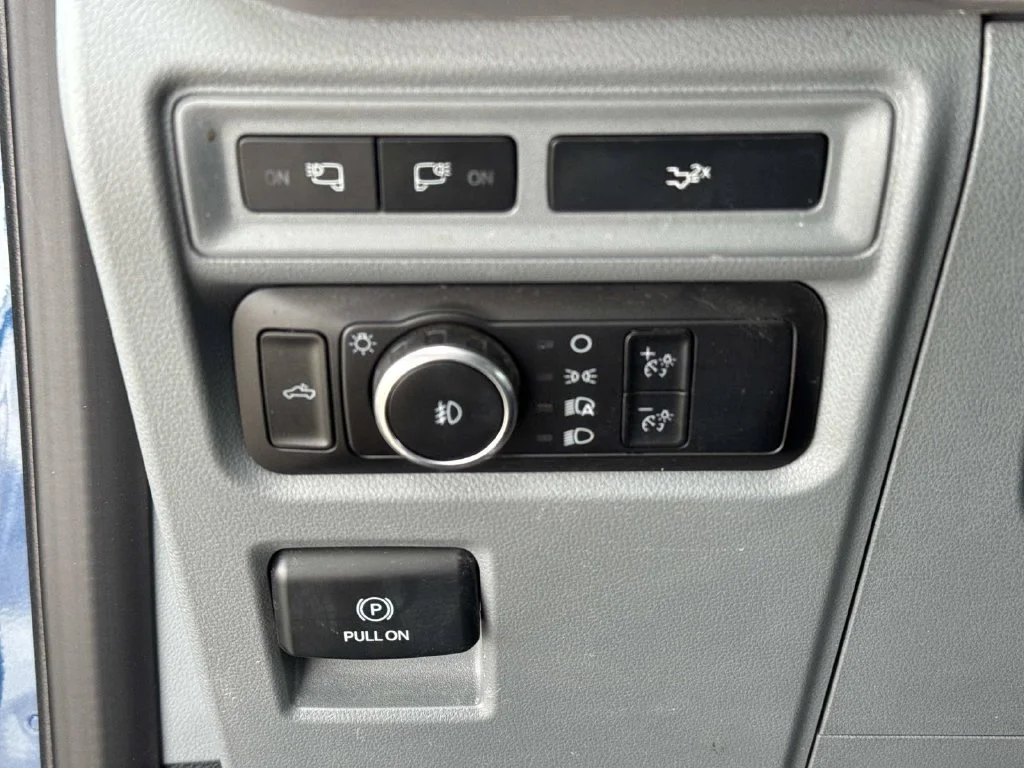Used 2023 Blue Ford XLT image 41
