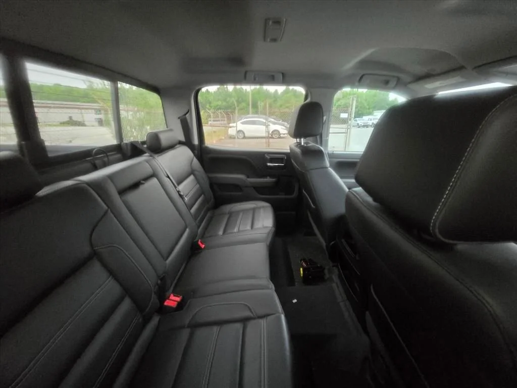 Used 2018 WHITE FROST TRICOAT GMC Denali image 5