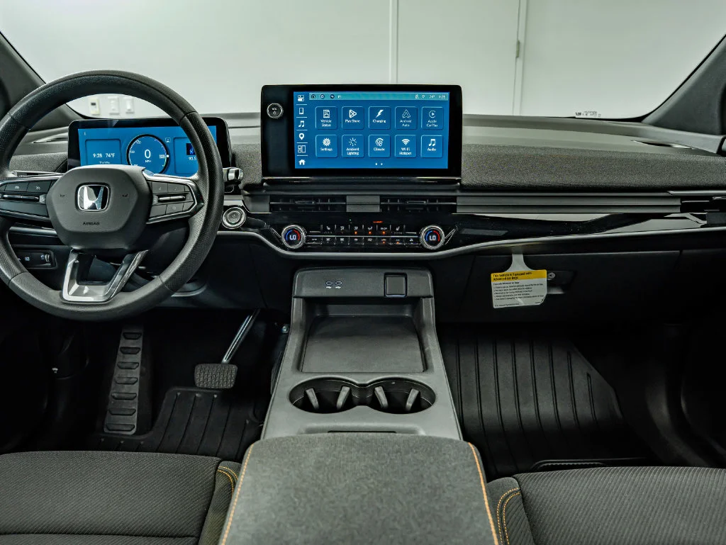 Used 2024 Snowfall Pearl Honda EX image 29