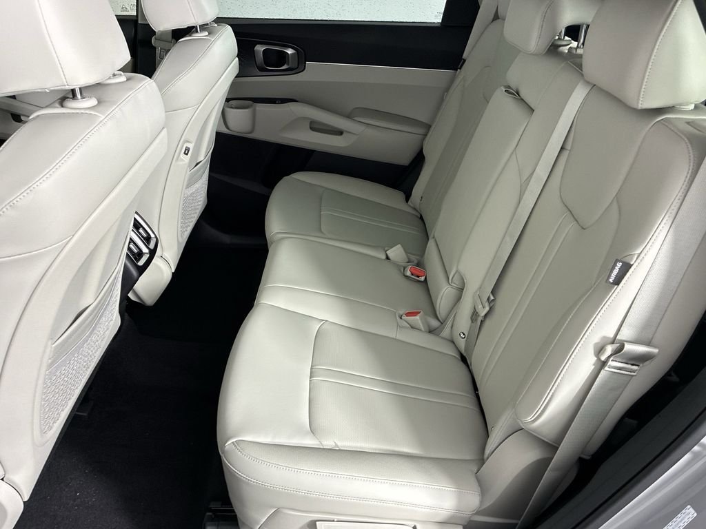 New 2026 Wolf Gray Kia S image 28