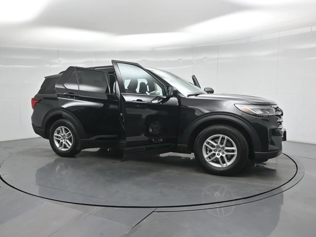 New 2026 Agate Black Metallic Ford Active image 31