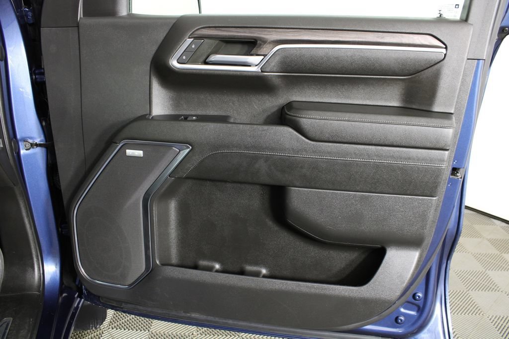 Used 2023 Northsky Blue Metallic Chevrolet LTZ image 8