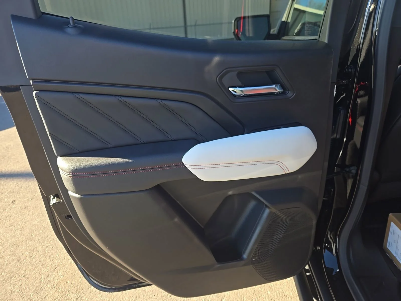 2026 GMC Canyon AT4X - Photo 43