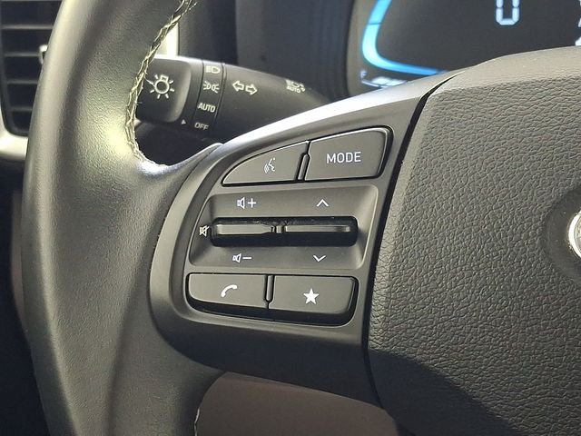 Certified Used 2025 White Hyundai SEL image 28
