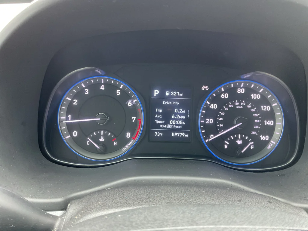 Used 2019 Chalk White Hyundai Limited image 19