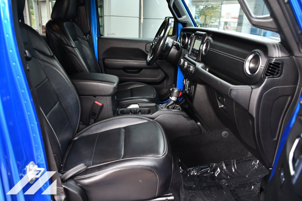 Used 2021 Blue Jeep Overland image 27