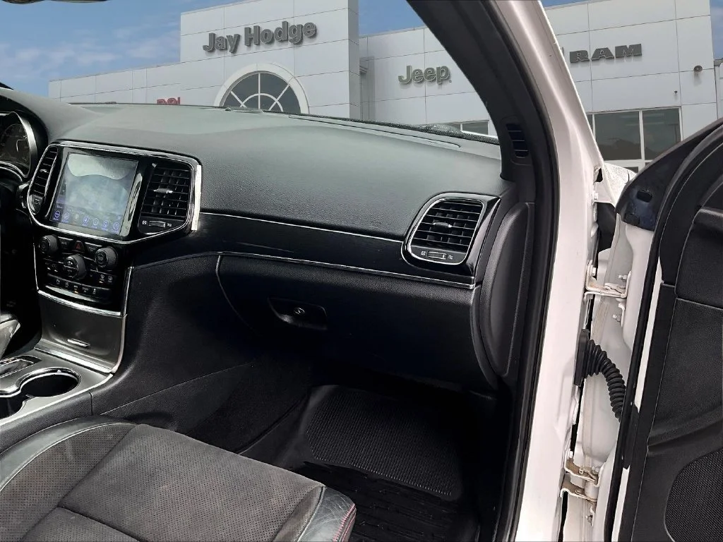 Used 2020 White Jeep Trailhawk image 30