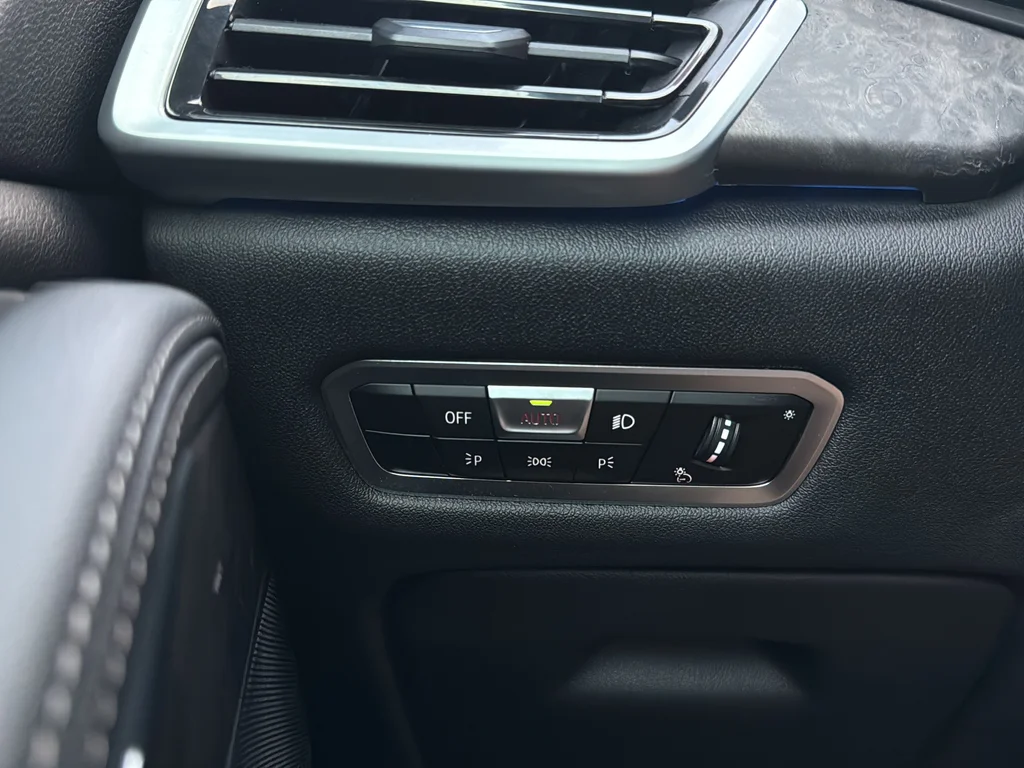 Used 2022 Dark Graphite Metallic BMW xDrive45e image 14