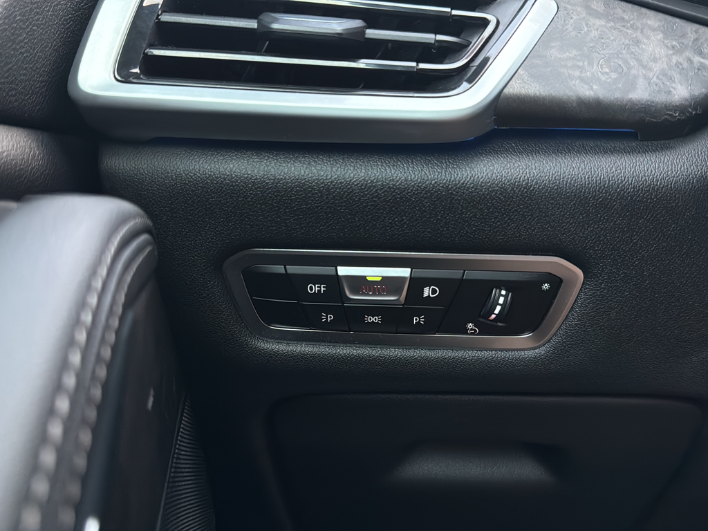 Used 2022 Dark Graphite Metallic BMW xDrive45e image 14