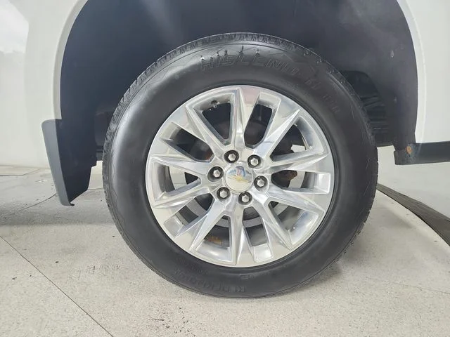 Used 2021 White Chevrolet LTZ image 46