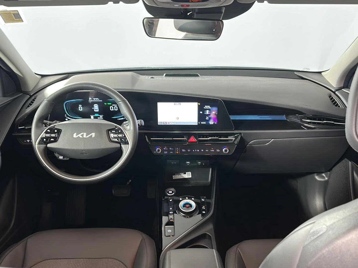 Used 2023 Cityscape Green Kia EX image 18
