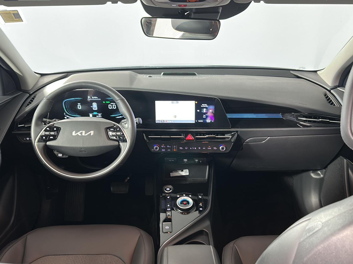 Used 2023 Cityscape Green Kia EX image 18