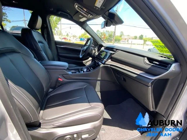 Used 2026 Silver Jeep Limited image 15