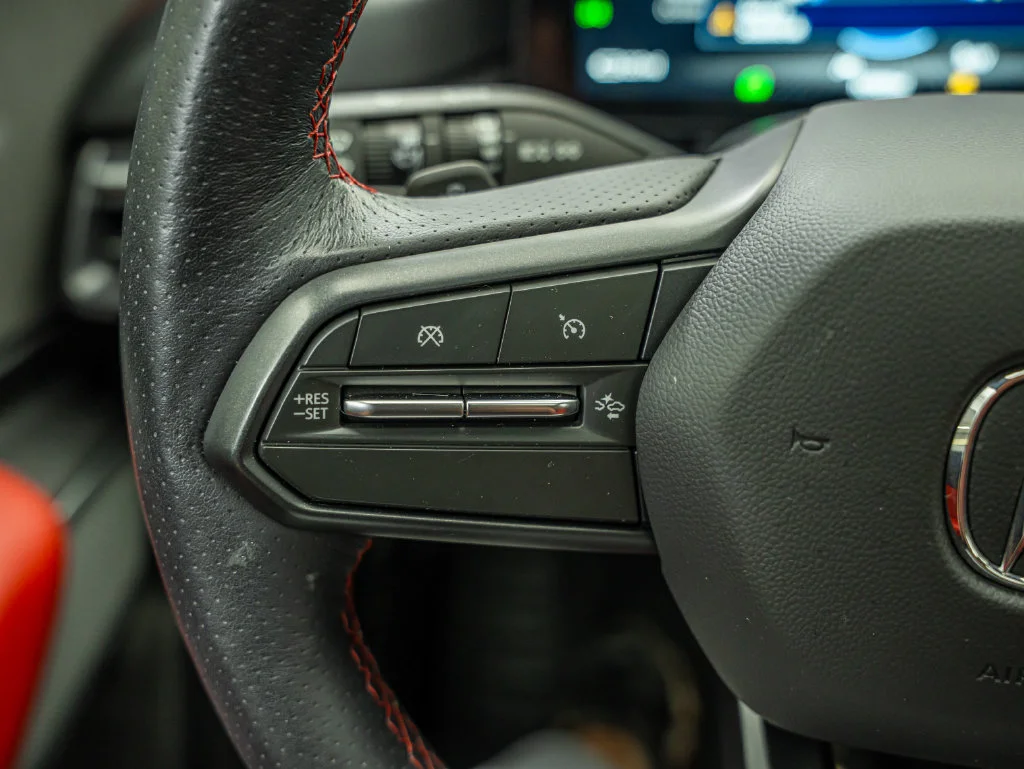 Used 2024 Snowfall Pearl Acura  image 27