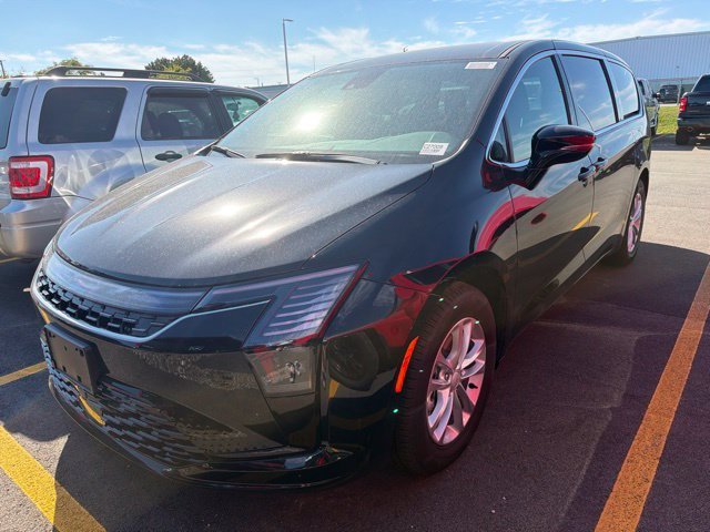 New 2027 Diamond Black Crystal Pearl-Coat Paint Chrysler Select image 2