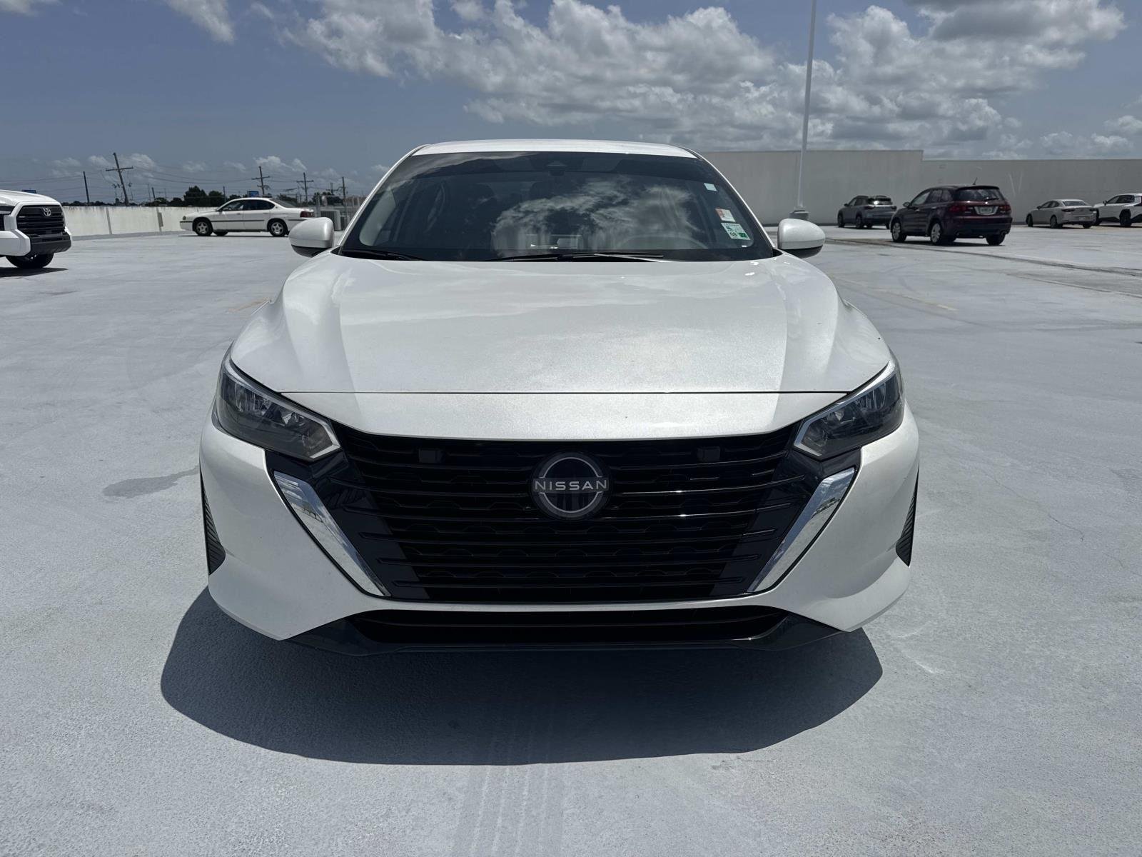 Used 2025 Aspen White Tricoat Nissan SV image 2