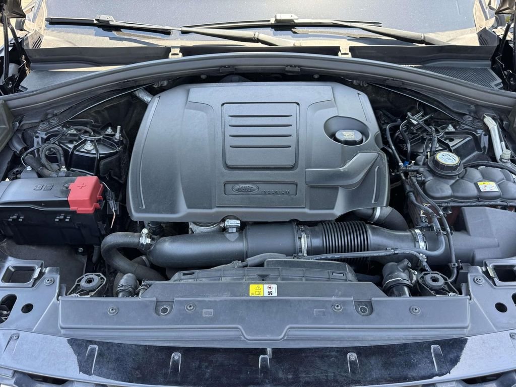 Used 2018  Land Rover S image 13