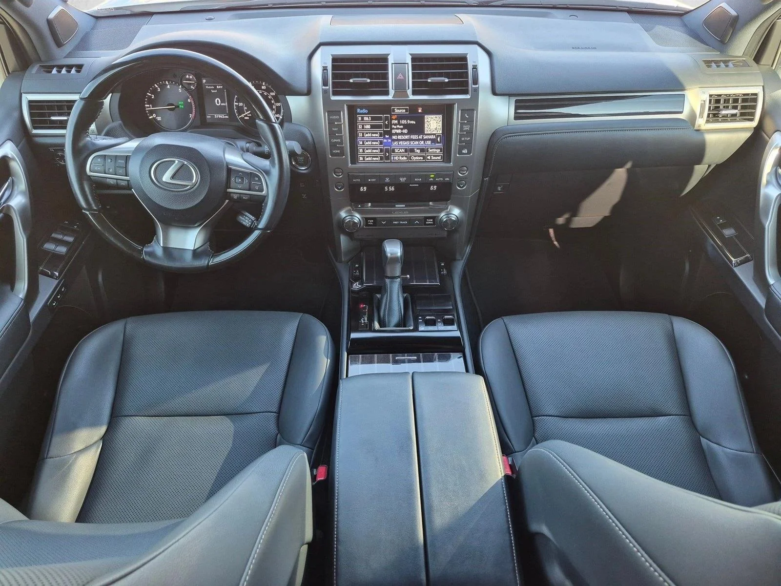 Used 2021 Starfire Pearl Lexus  image 18