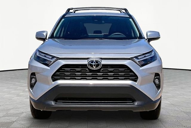 Used 2025 Silver Toyota XLE Premium image 3