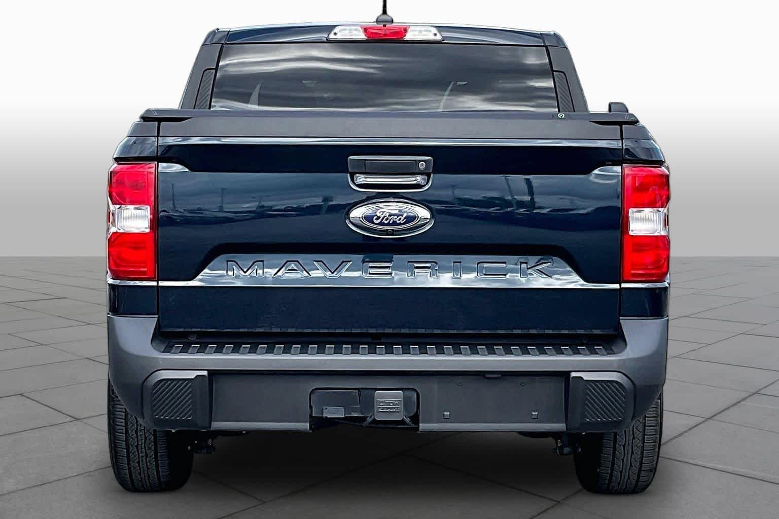 Used 2022 Alto Blue Tinted Clearcoat Metallic Ford XLT image 5