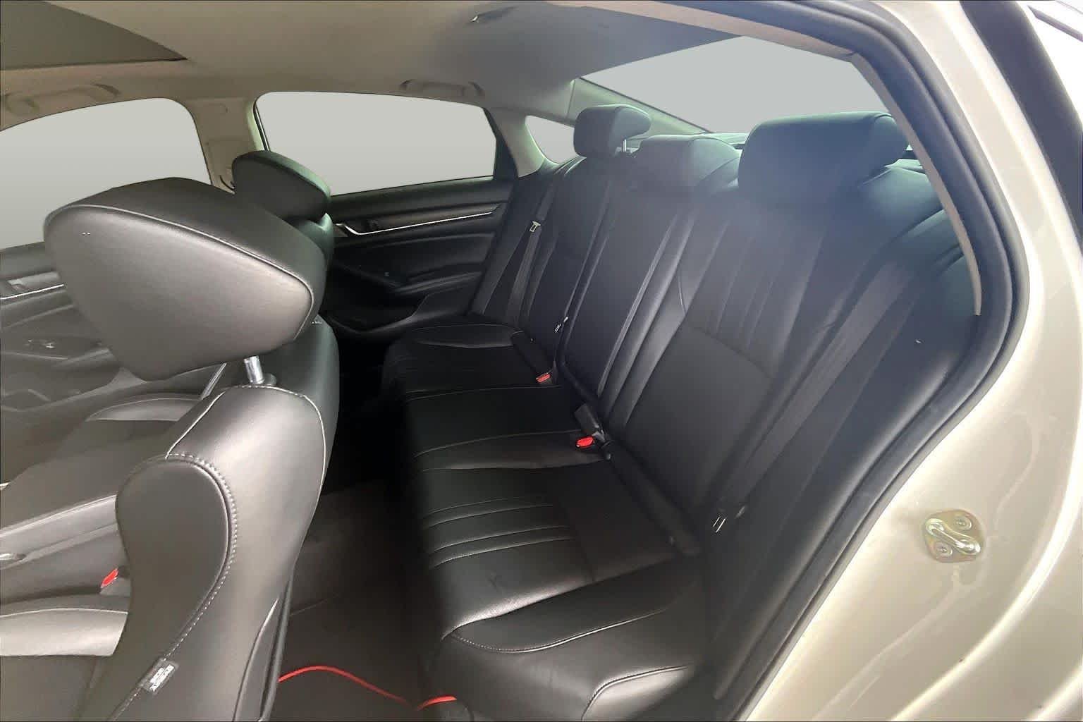 Used 2021 Platinum White Pearl Honda Touring image 21