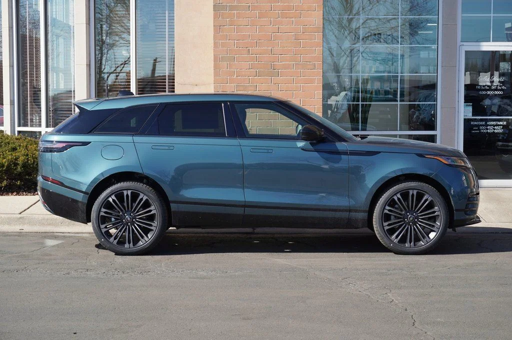 New 2026 Giola Green Land Rover Dynamic SE image 8
