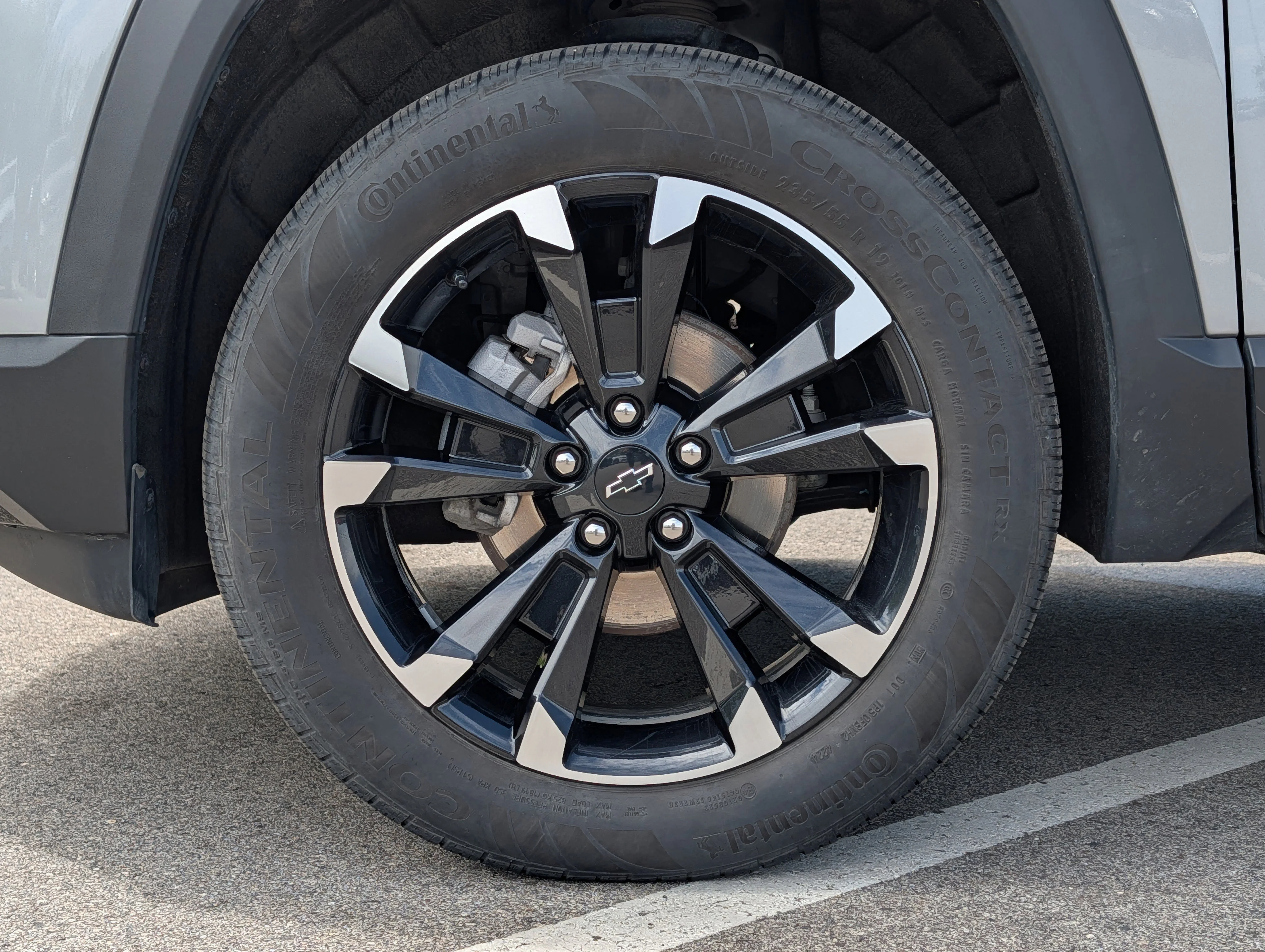 Used 2025 Sterling Gray Metallic Chevrolet AWD RS image 15