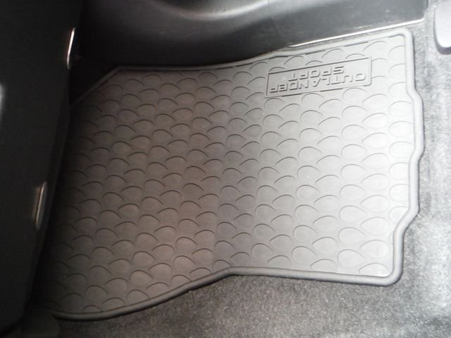 Used 2023  Mitsubishi  image 22