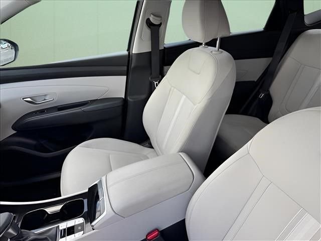 Used 2025 Green Hyundai SEL image 9