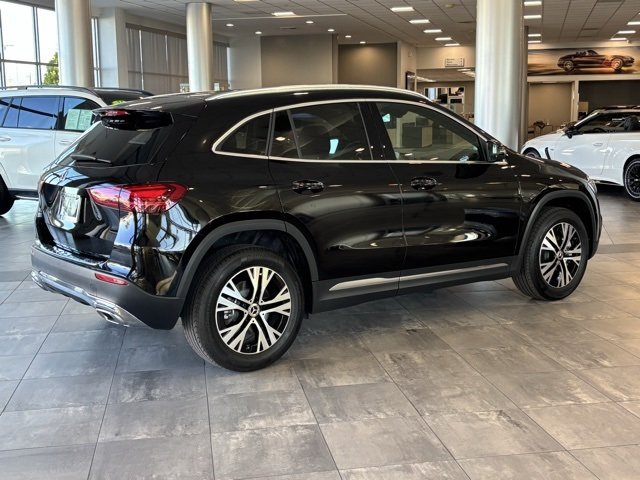 2025 Mercedes Benz GLA 250 photo 2