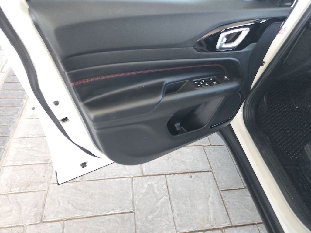 Used 2025 White Jeep Trailhawk image 28
