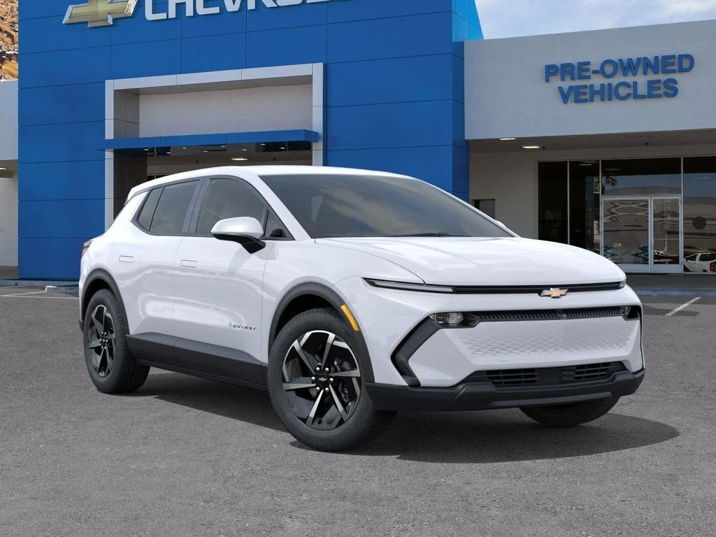New 2026 Summit White Chevrolet LT1 w/PCY image 7