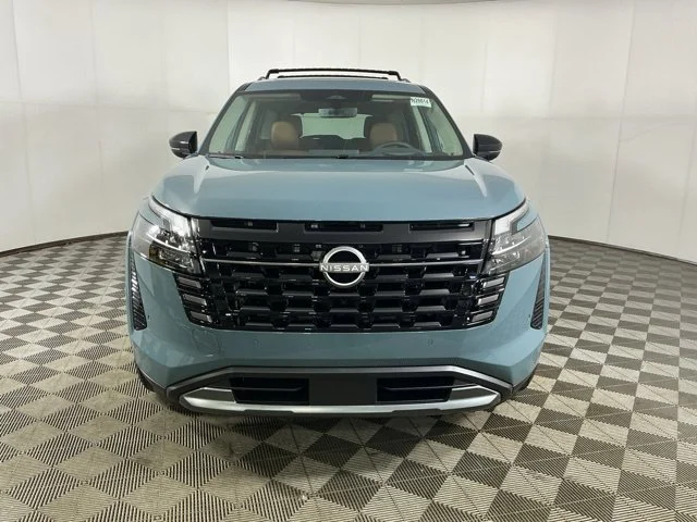 New 2026 Green Nissan Platinum image 2